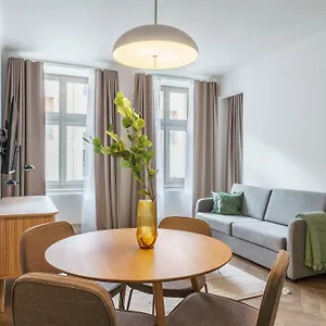 Limehome Halkova Prague